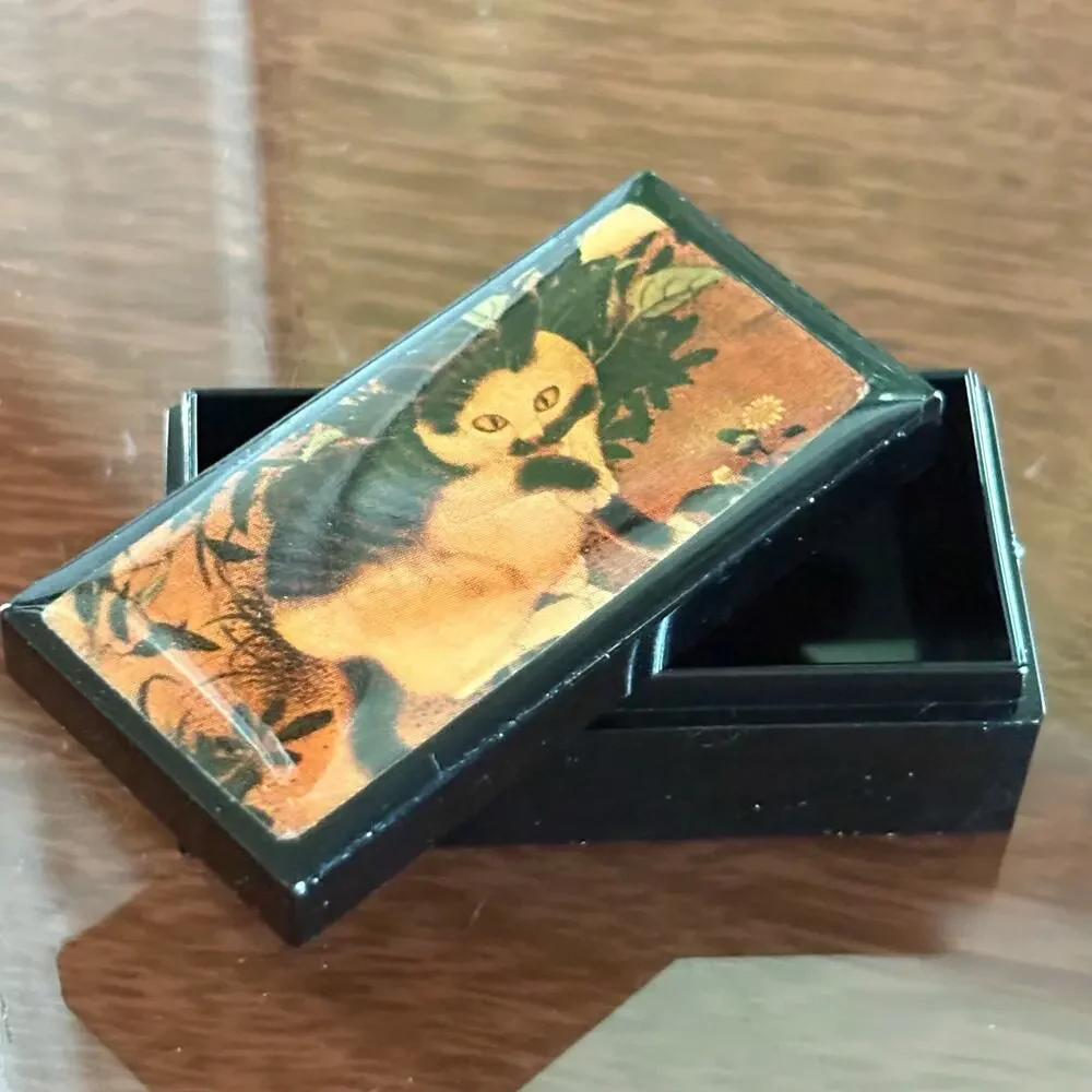 Vintage Mini Cat Trinket Box – Black Lacquered Box with Cat Artwork